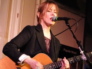 Suzanne Vega at housing works bookstore and cafe
