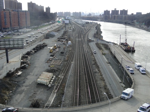 railroad tracks looking south bx side 520