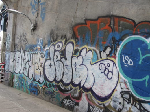 manhattan bridge path graff